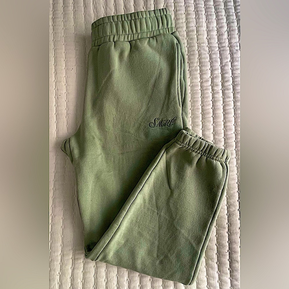 Women’s, leaf green joggers